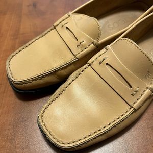 Tod’s leather driving shoes